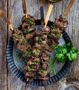 Brochettes de boeuf grillées